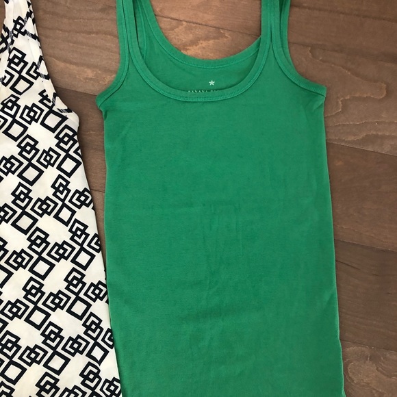 BUNDLE of Banana Republic Tank Tops in XS Petite in Green and Black and White - Picture 3 of 16
